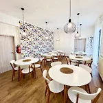 Hop House Garni Hotel 3*