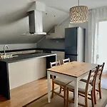 Hotel Hop House Garni 3*