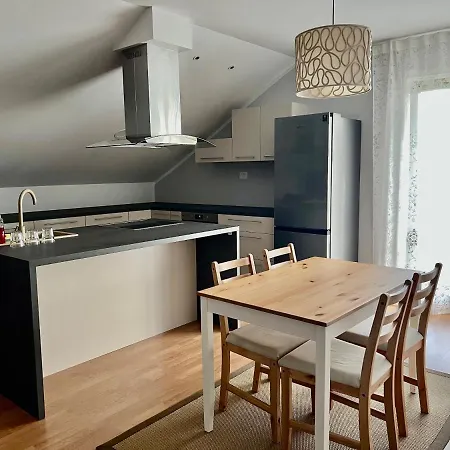Hotel Hop House Garni 3*