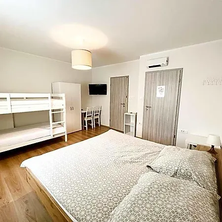 Hop House Garni Hotel