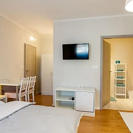 Hop House Garni 3*
