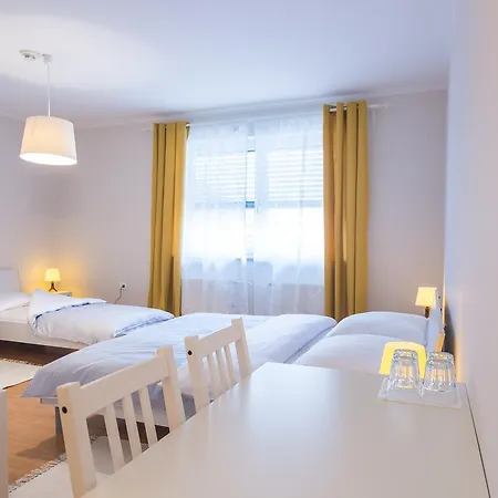 Hop House Garni 3*