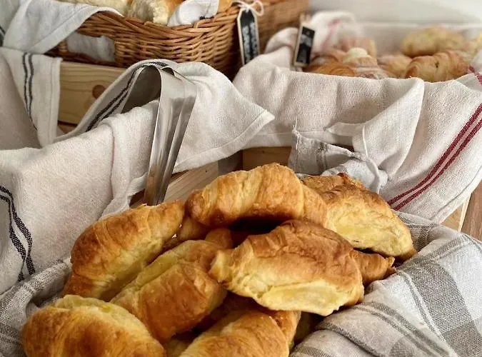 Hotel Hop House Garni 3*